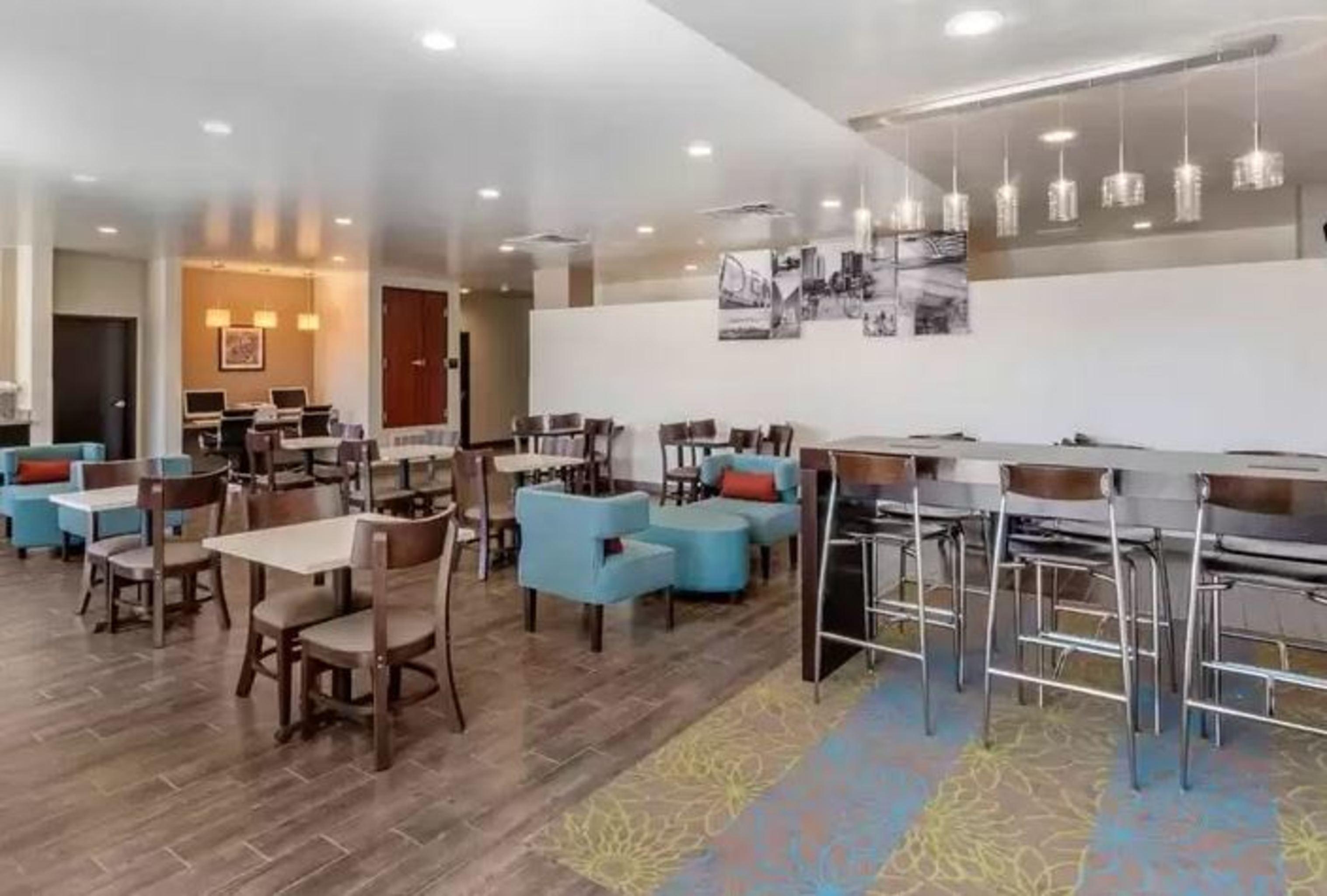 Sleep Inn & Suites Denver International Airport Exterior photo