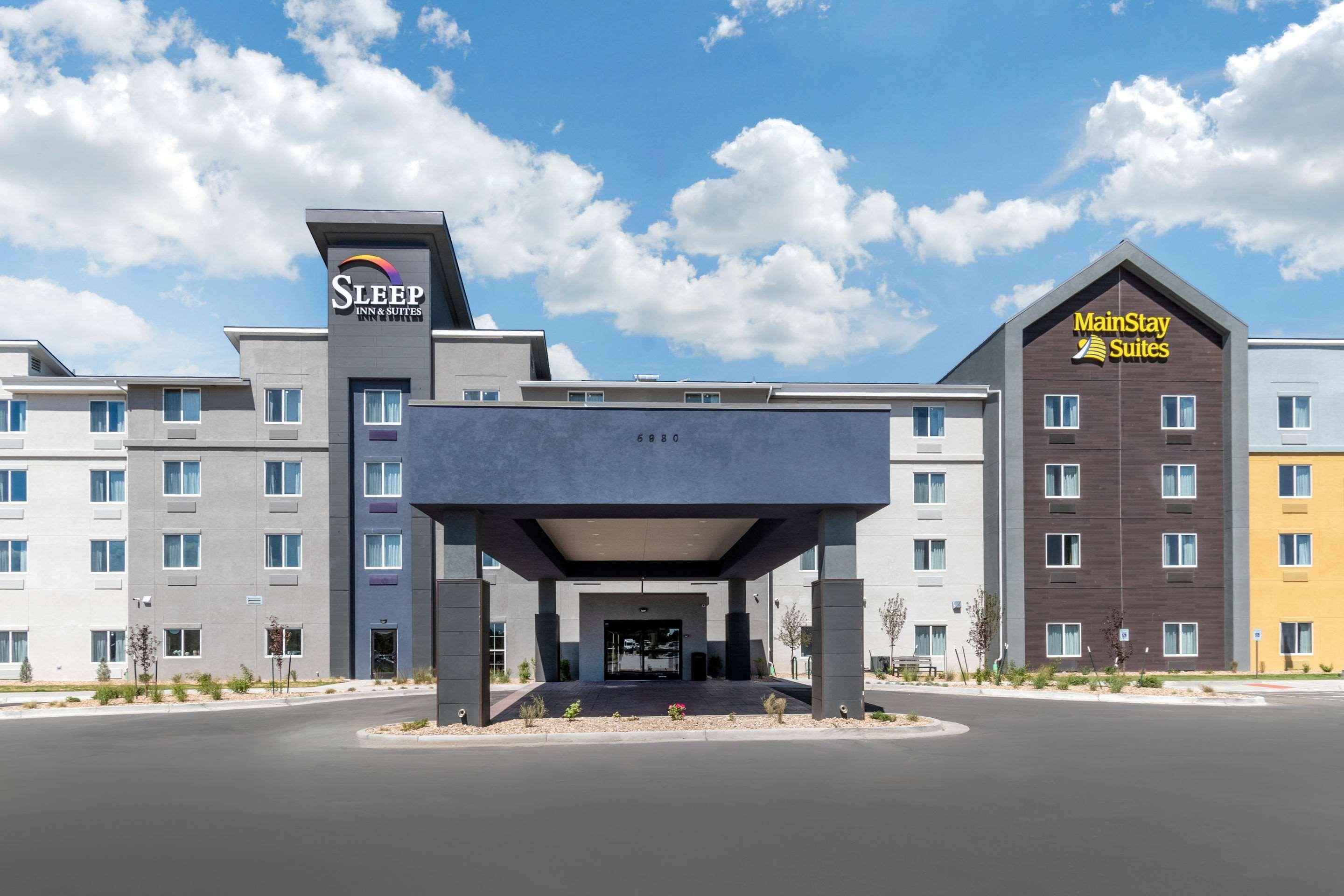 Sleep Inn & Suites Denver International Airport Exterior photo